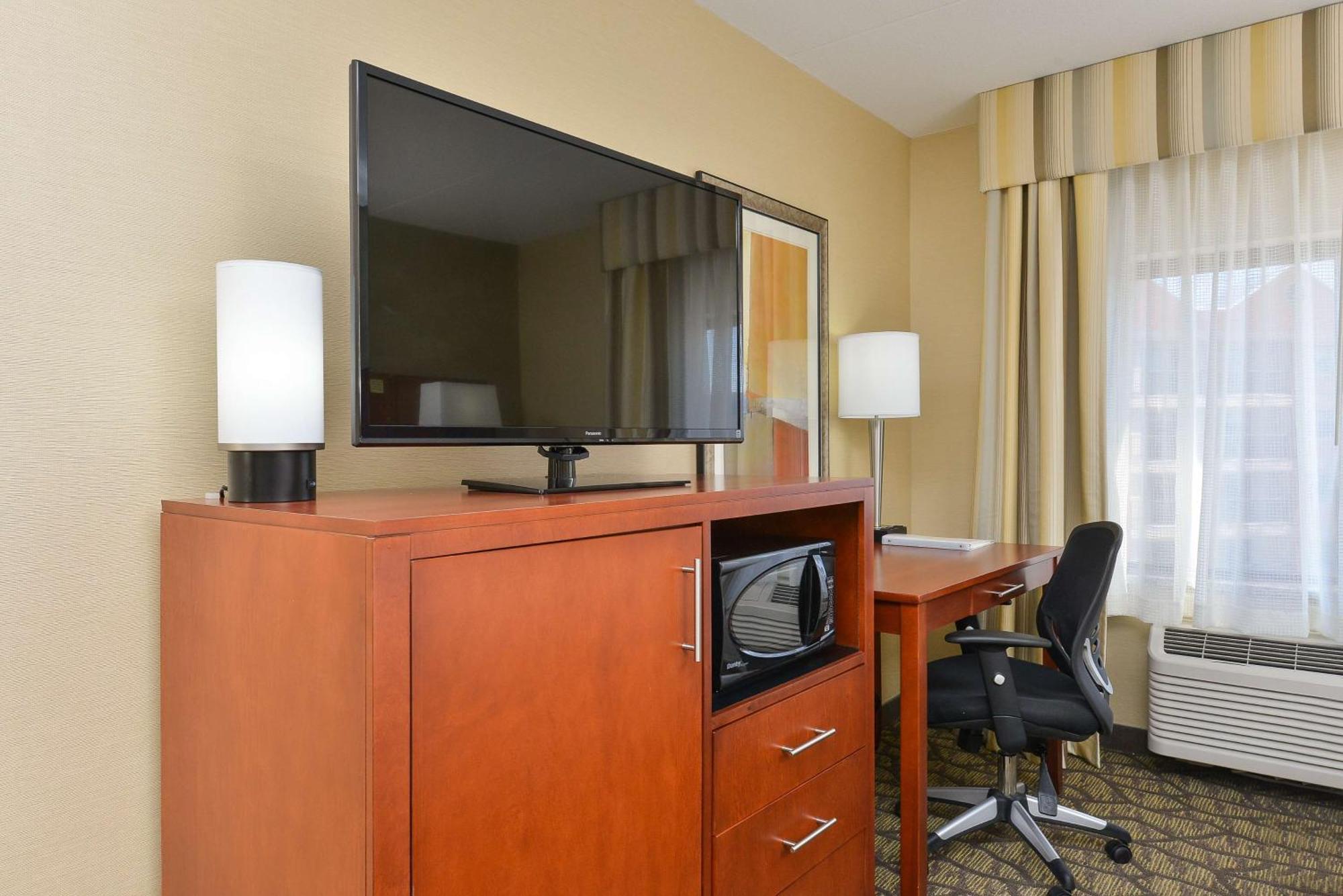 Hampton Inn Detroit/Auburn Hills South Exterior foto