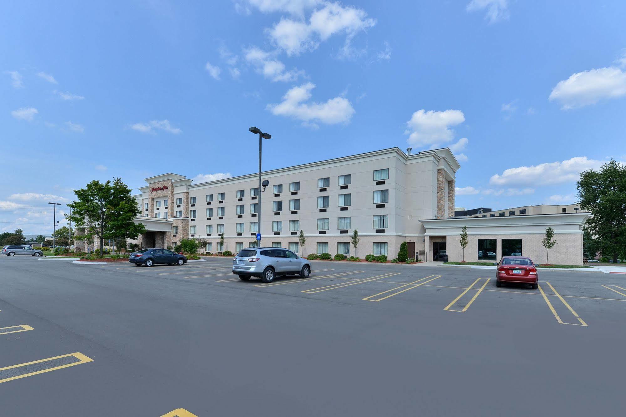 Hampton Inn Detroit/Auburn Hills South Exterior foto